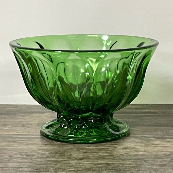 Vintage Anchor Hocking Fairfield Spearmint Green Candy Dish. No lid. EUC​ - Picture 1 of 8